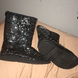 Black Aeropostale sequin boots